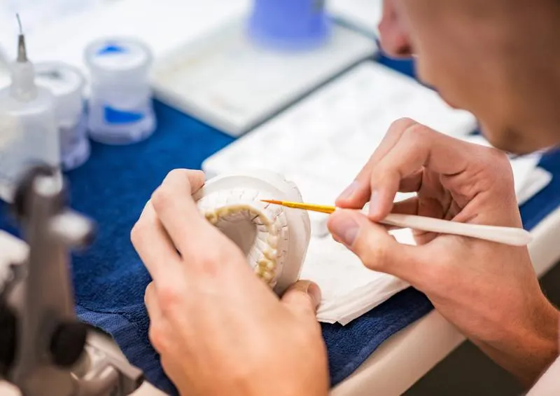 Zarobki technika dentystycznego w Niemczech